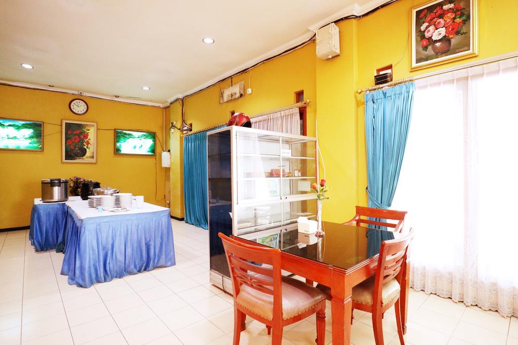 Hotel Pasah Asi Surabaya Exteriör bild