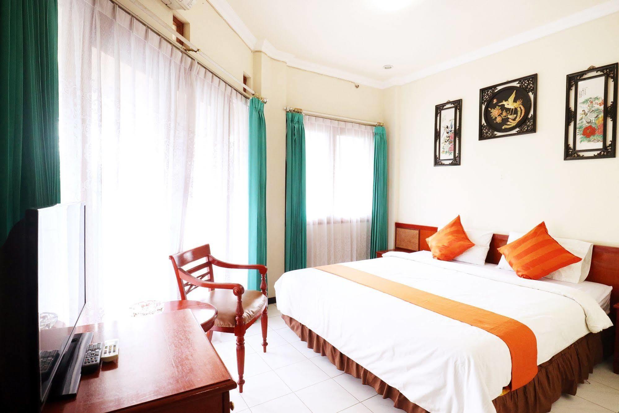 Hotel Pasah Asi Surabaya Exteriör bild